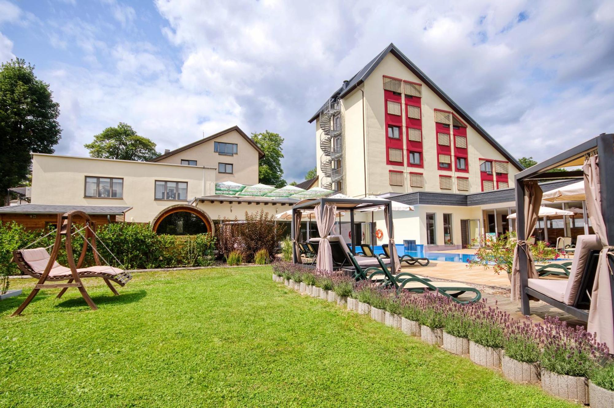 Akzent Aktiv & Vital Hotel Thueringen シュマルカルデン エクステリア 写真